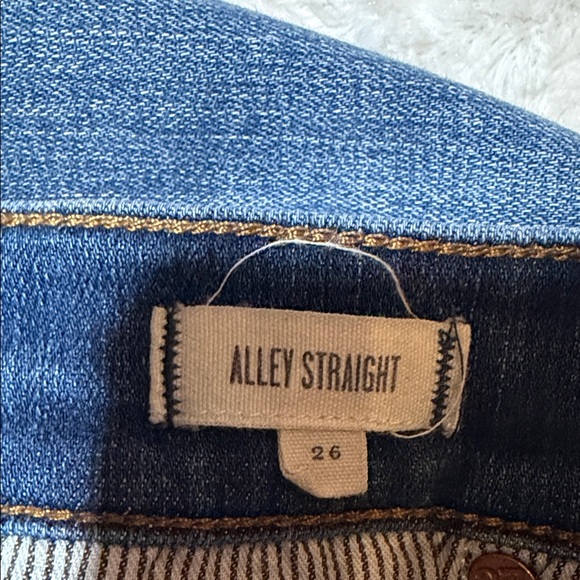 Madewell Distressed Alley Straight Jeans in Dark Blue - Picture 5 of 8